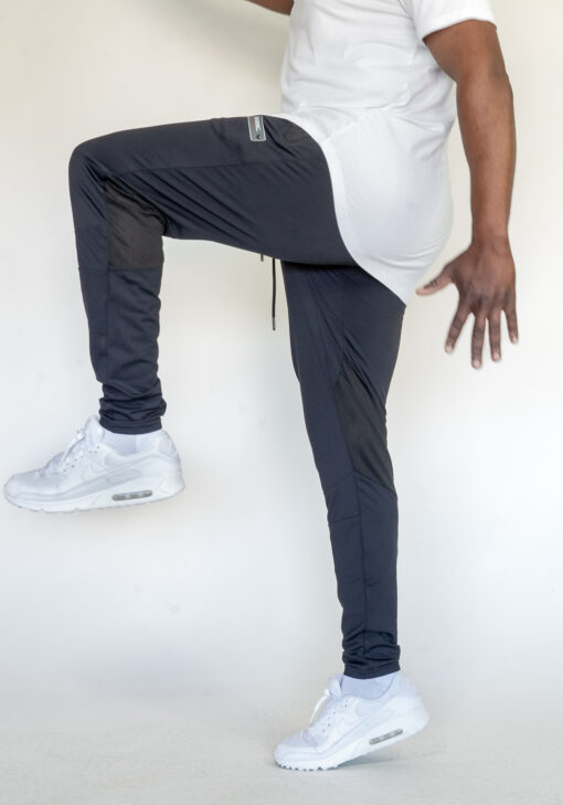 Lightweight Joggers Black - Image 4