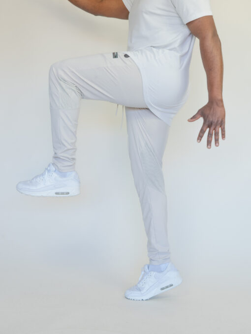 Lightweight joggers